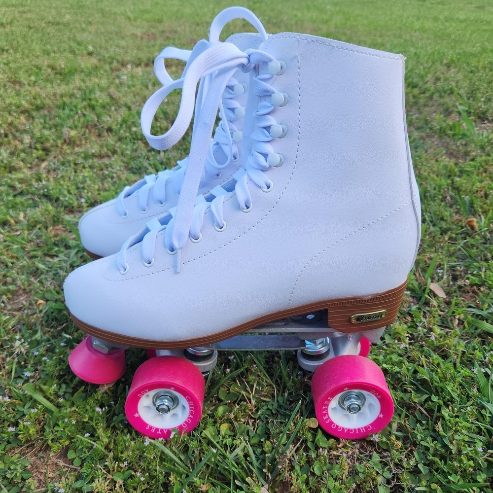 Chicago Skates 400 Ladies White Quad Roller Skates Size 9 Pink Wheels Womens